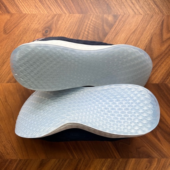 New Balance Womens LAZRv2 Hypoknit Sneakers NWOT - Picture 6 of 9